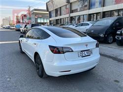 تسلا موديل 3